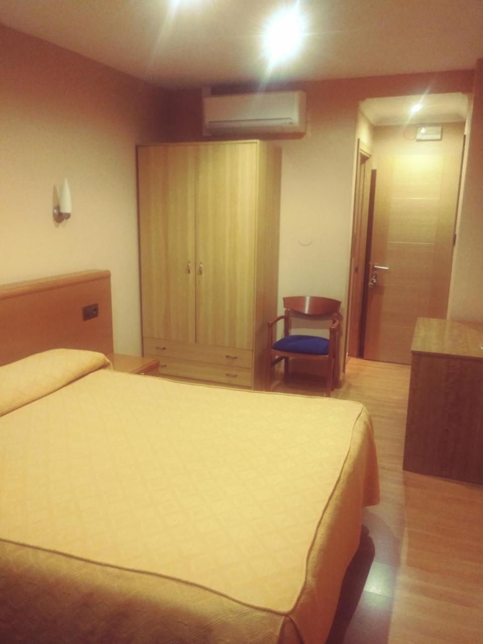 Hotel Orly Xinzo de Limia Esterno foto